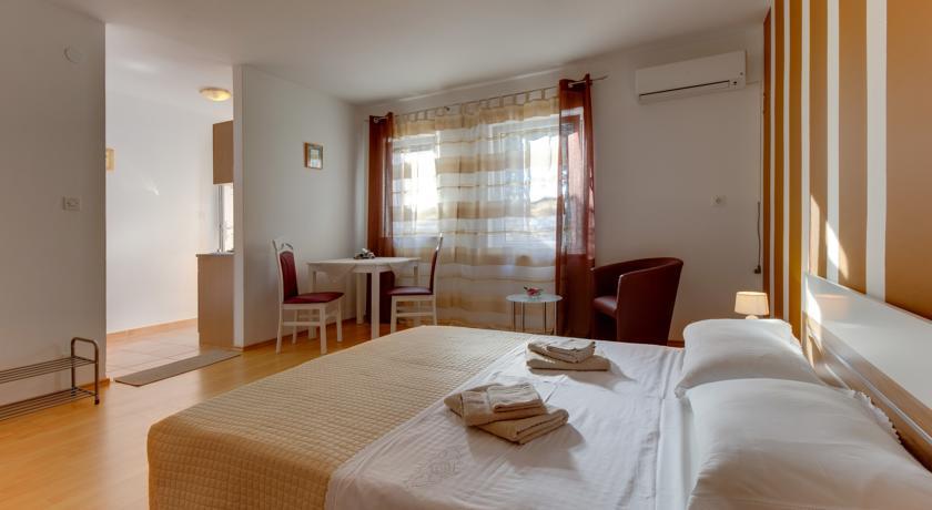 Apartment Nikolina มาลีโลชินจ์ ห้อง รูปภาพ