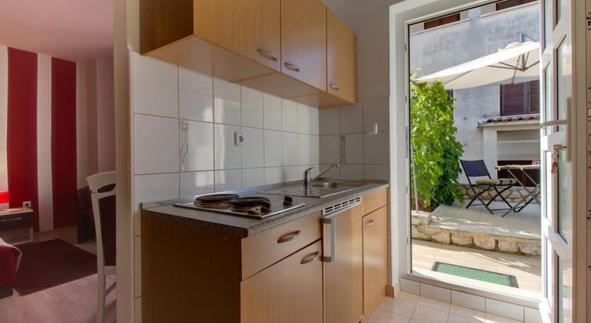 Apartment Nikolina มาลีโลชินจ์ ห้อง รูปภาพ